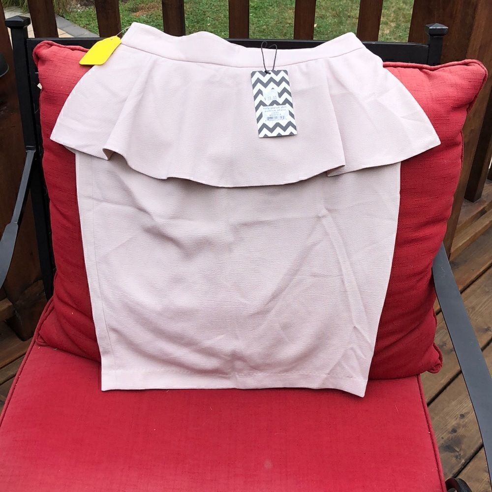 🆕 wtags MODB Tan Pencil Skirt